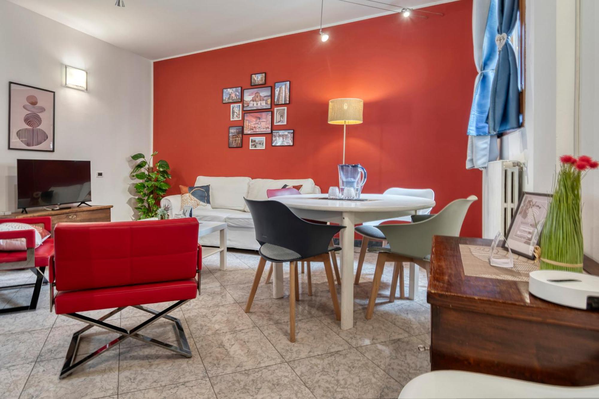Cozy Apartment In The Heart Of Болоня Екстериор снимка