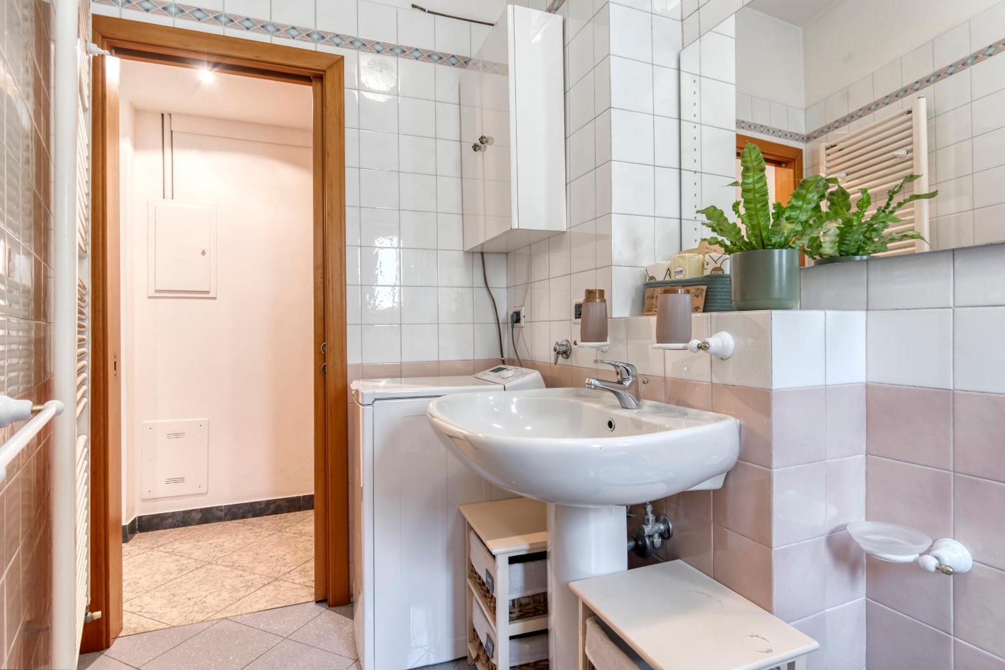 Cozy Apartment In The Heart Of Болоня Екстериор снимка